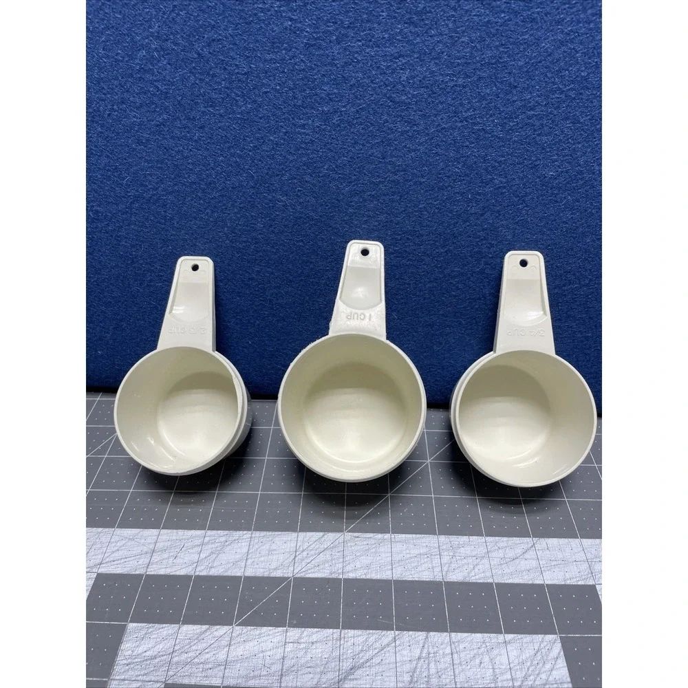 Tupperware #761 #762‎ #763 White Measuring Cup REPLACEMENT 2/3 3/4 1 Cup